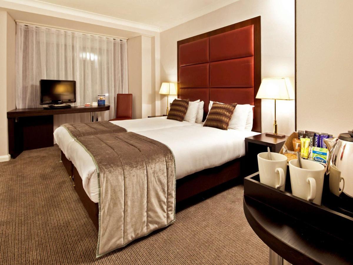 Mercure London Kensington Hotel Exterior photo