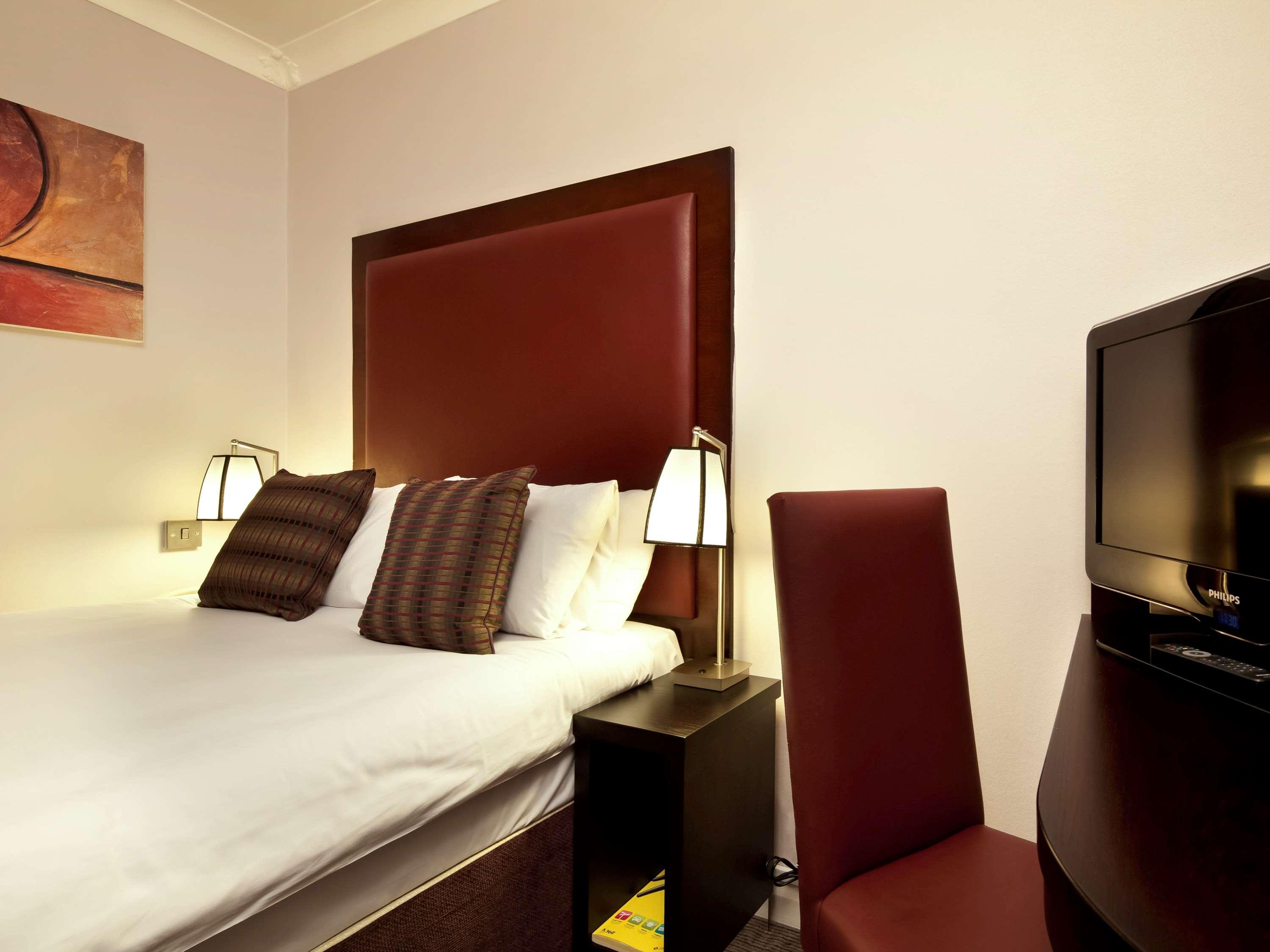 Mercure London Kensington Hotel Exterior photo