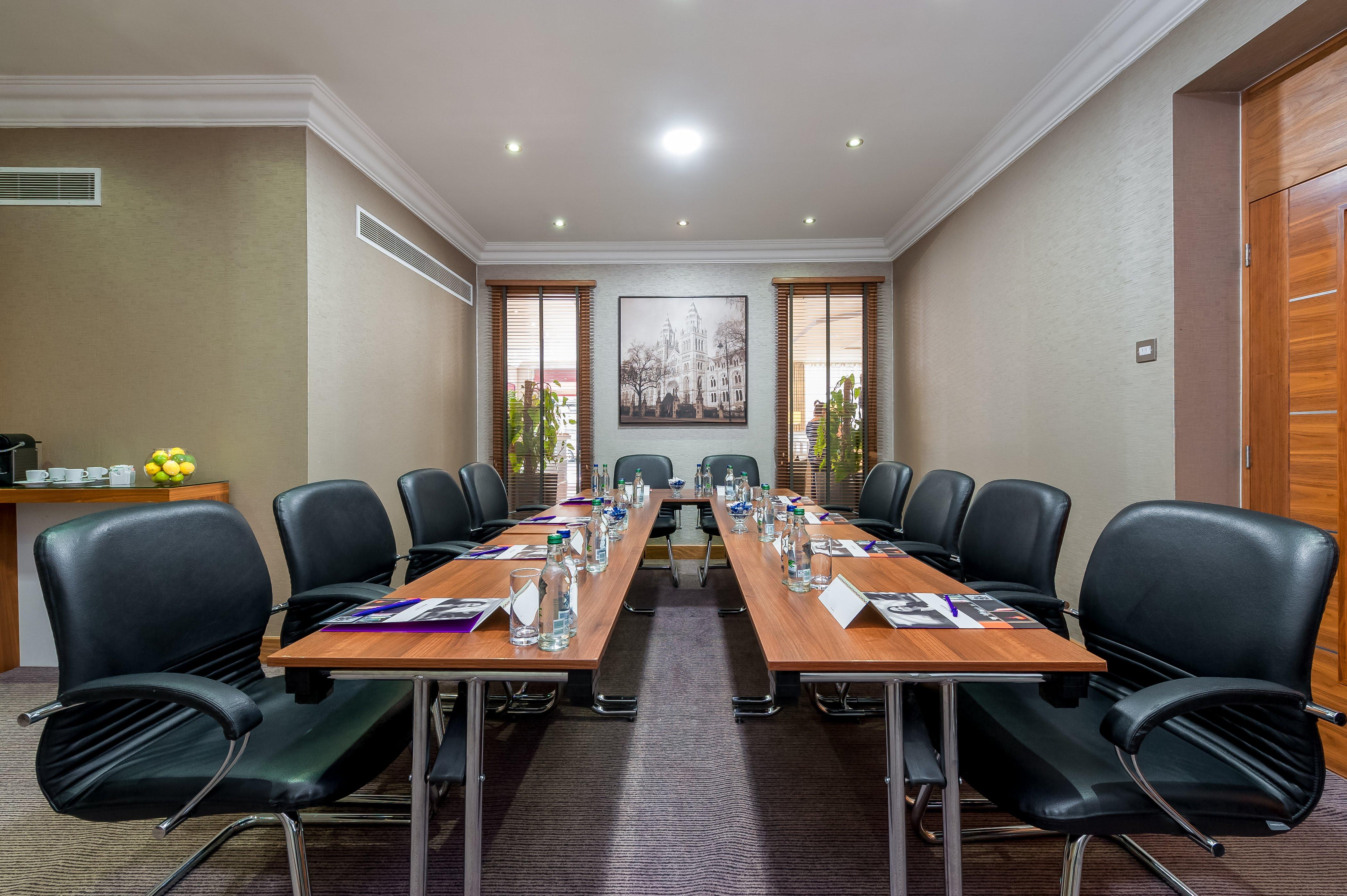 Mercure London Kensington Hotel Exterior photo