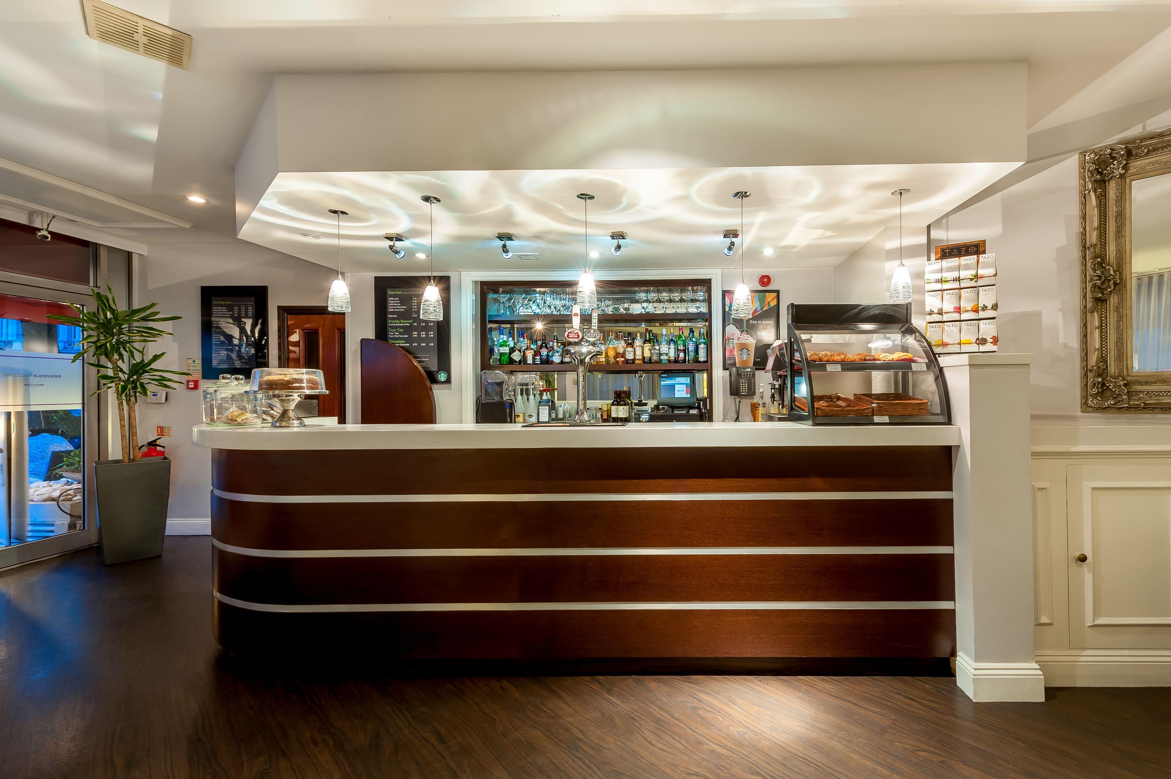 Mercure London Kensington Hotel Exterior photo